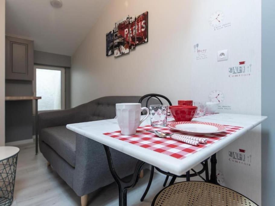 Le Paris Eiffel - Appartement Cosy En Plein Centre بورْجْوا المظهر الخارجي الصورة