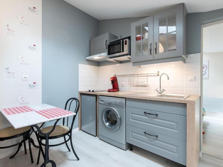 Le Paris Eiffel - Appartement Cosy En Plein Centre بورْجْوا المظهر الخارجي الصورة