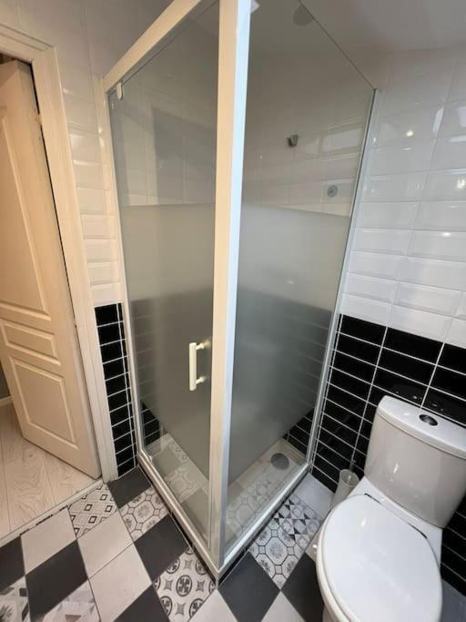 Le Paris Eiffel - Appartement Cosy En Plein Centre بورْجْوا المظهر الخارجي الصورة
